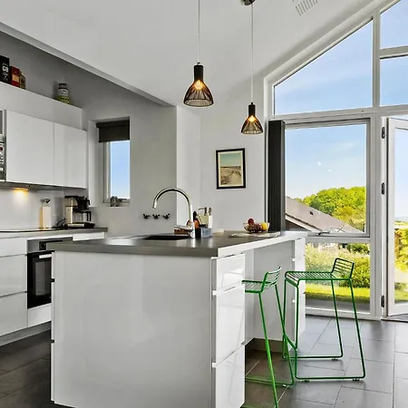 Holiday home In With House Sea View *