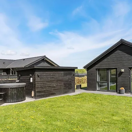 In With House Sea View Haderslev